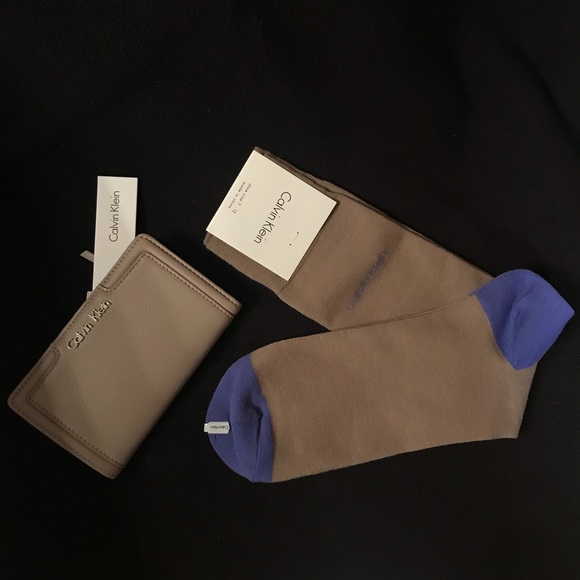 Calvin Klein Set - Picture 1 of 8